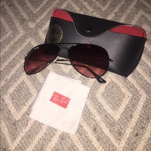 Aviator Ray Bans!